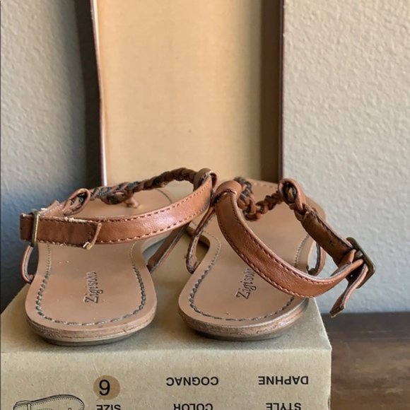 Zigi Soho Daphne Cognac Tan & Brass Chain Braided Sandals Size 6 - Picture 4 of 12